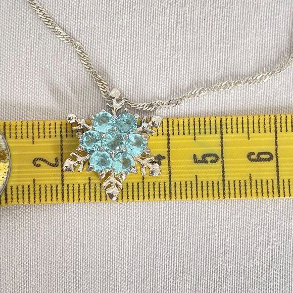 Silver Tone Chain Necklace With Aqua Blue Rhinestones Star Pendant - Picture 10 of 10
